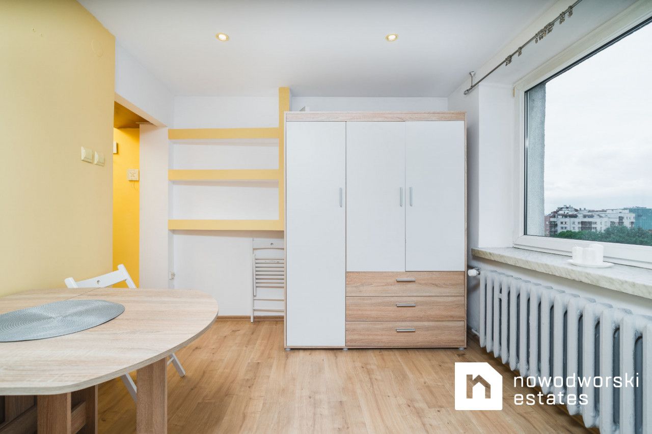 Bright, fully furnished studio apartment for rent - Prądnik Czerwony, close to Quattro Bissness Park and Tauron Arena. - Apartment - Rent - Kraków, Śródmieście / Prądnik Czerwony