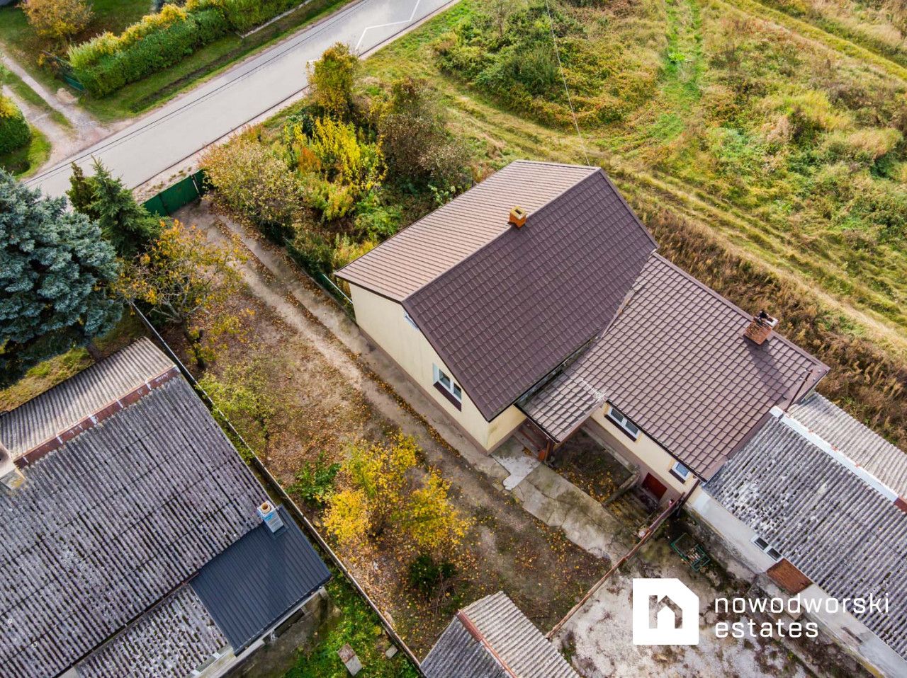 Dom z dużą działką + gospodarstwo - Dom - Sprzedaż - Radomski, Kowala / Dąbrówka Zabłotnia