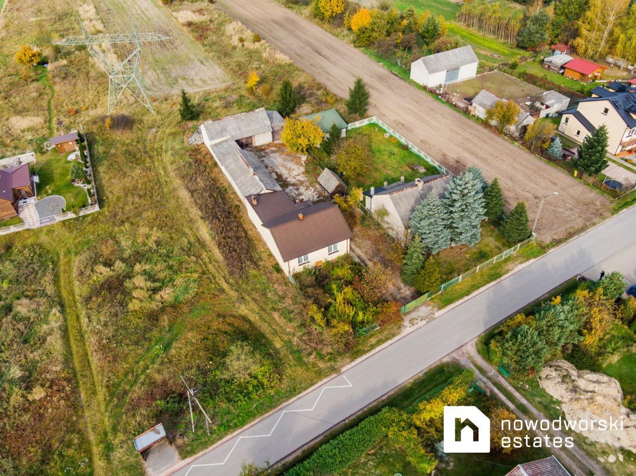 Dom z dużą działką + gospodarstwo - Dom - Sprzedaż - Radomski, Kowala / Dąbrówka Zabłotnia