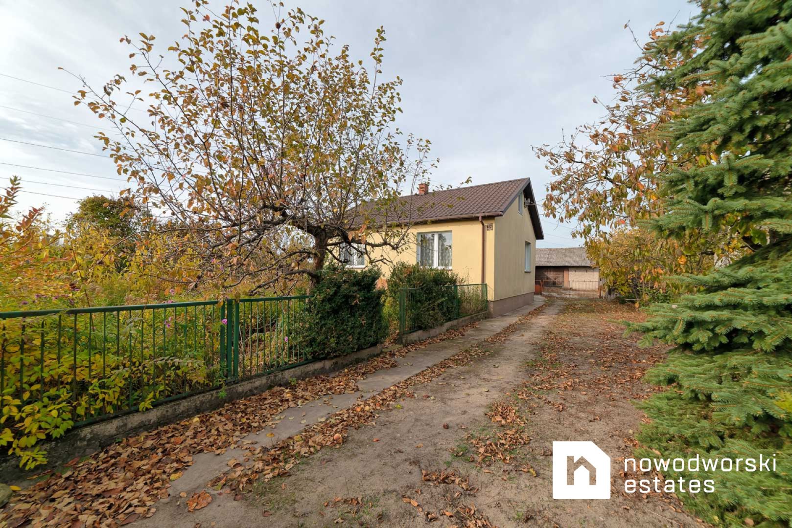 Dom z dużą działką + gospodarstwo - Dom - Sprzedaż - Radomski, Kowala / Dąbrówka Zabłotnia