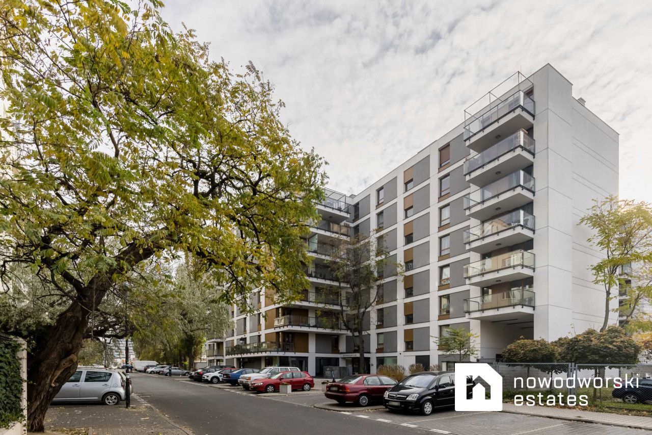 60m2 with balcony near Metro Rondo Daszynskiego - Apartment - Sale - Warszawa, Wola