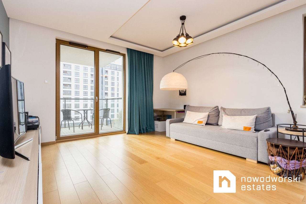 60m2 with balcony near Metro Rondo Daszynskiego - Apartment - Sale - Warszawa, Wola