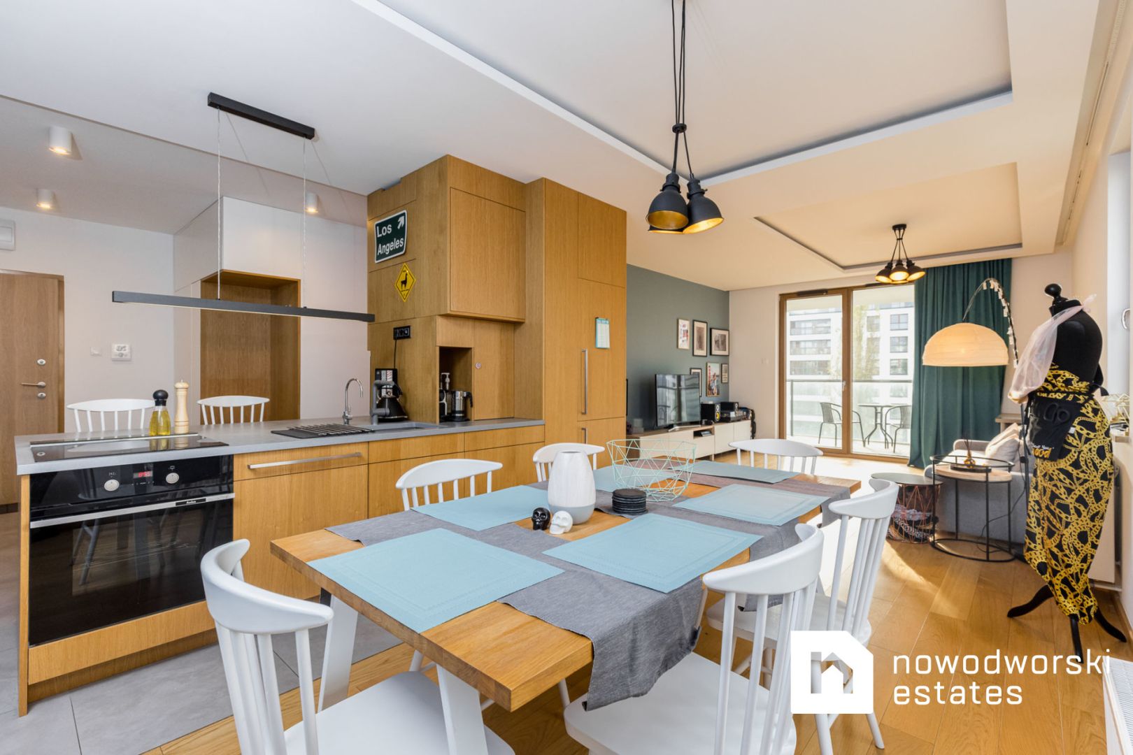 60m2 with balcony near Metro Rondo Daszynskiego - Apartment - Sale - Warszawa, Wola