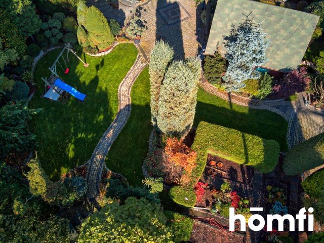 Niesamowity dom z wyjątkowym ogrodem na przedmieściach - Dom - Sprzedaż - Radom, Firlej