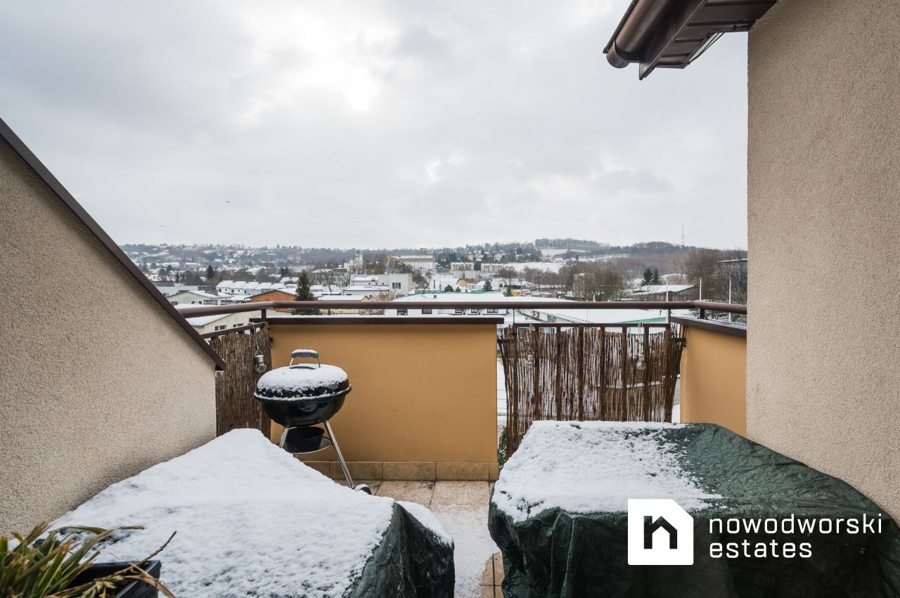 Przyjemne i komfortowe mieszkanie, 3 pokoje, balkon, komórka lokatorska, park - os. Szymanowskiego | Wieliczka - Mieszkanie - Sprzedaż - Wielicki, Wieliczka