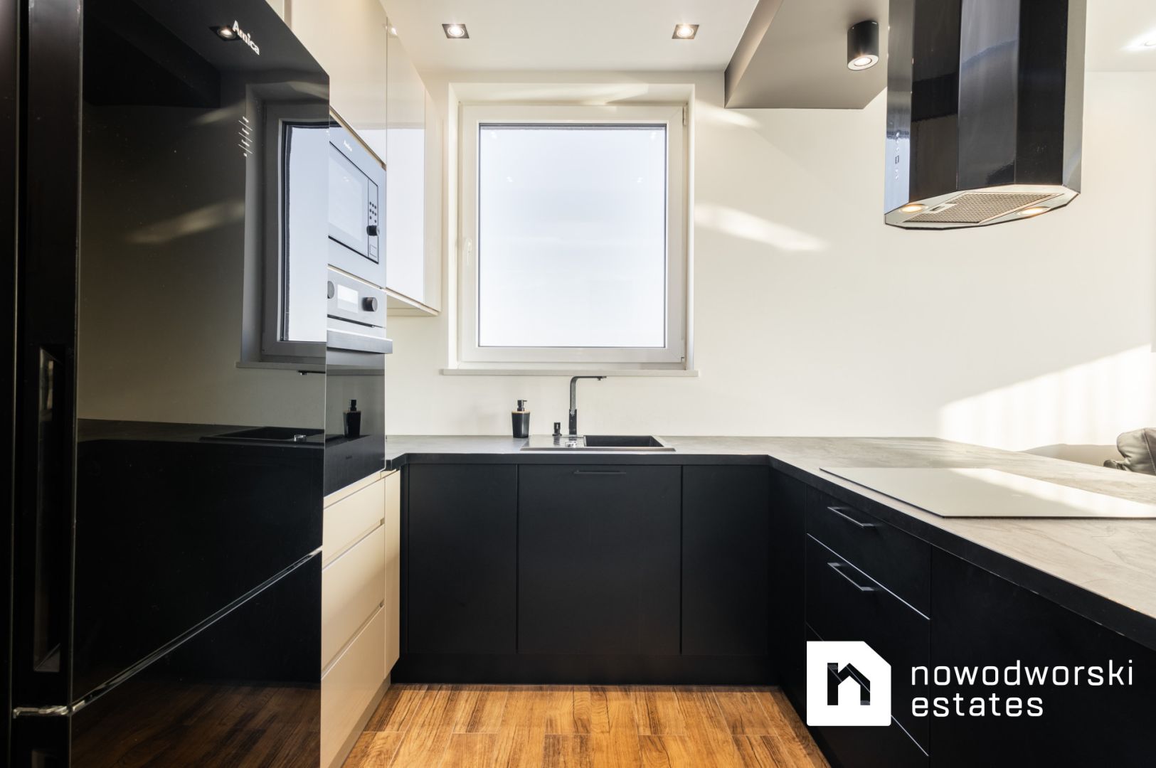 Apartament na 15 piętrze, AURA SKY. INWESTYCJA - Mieszkanie - Sprzedaż - Warszawa, Praga-Południe / Gocławek