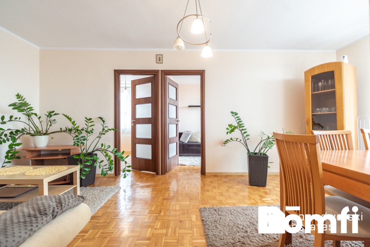 Z pięknym widokiem - mieszkanie, 3 pokoje, 45m^2, w centrum Radomia - Mieszkanie - Wynajem - Radom, Śródmieście