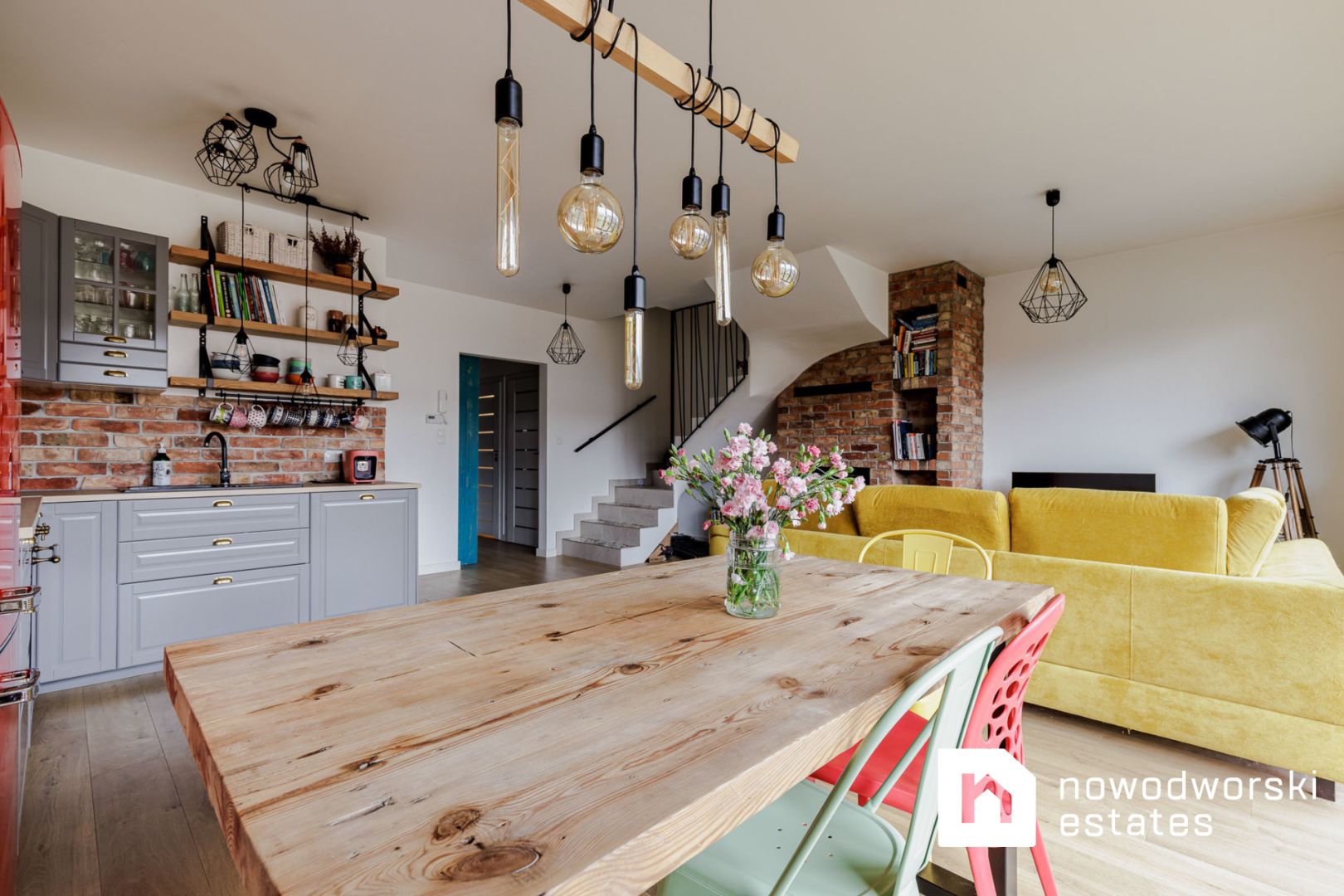 Dwupoziomowe desingerskie w pełni wyposażone bezczynszowe - Mieszkanie - Sprzedaż - Wołomiński, Marki