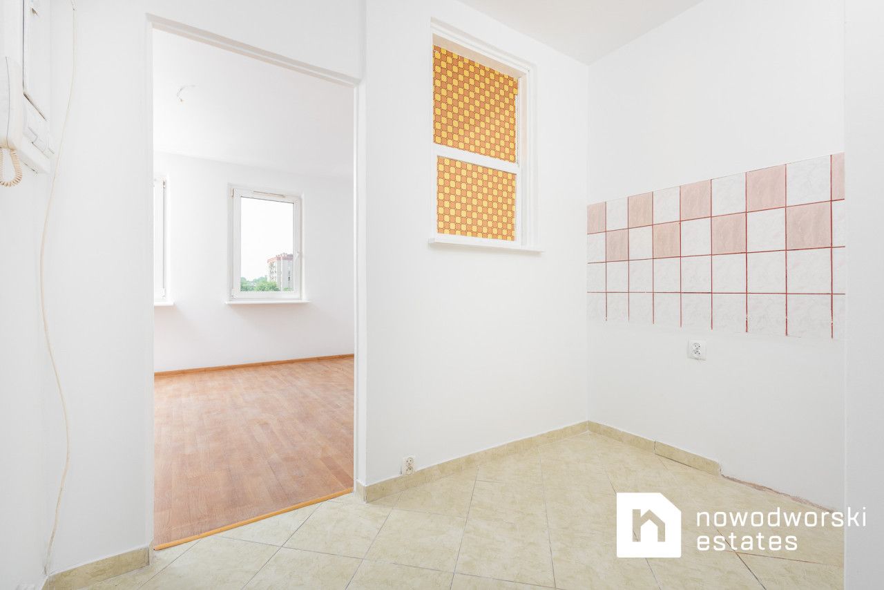 Studio do remontu | Opcja osobnej sypialni | Os. Kombatantów - Mieszkanie - Sprzedaż - Kraków, Nowa Huta / Mistrzejowice