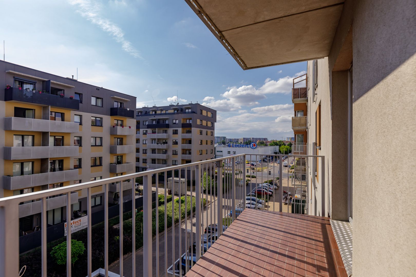 A large scheduled apartment of Promenady Wrocławskie - Квартира - Оренда - Wrocław, Psie Pole / Kleczków