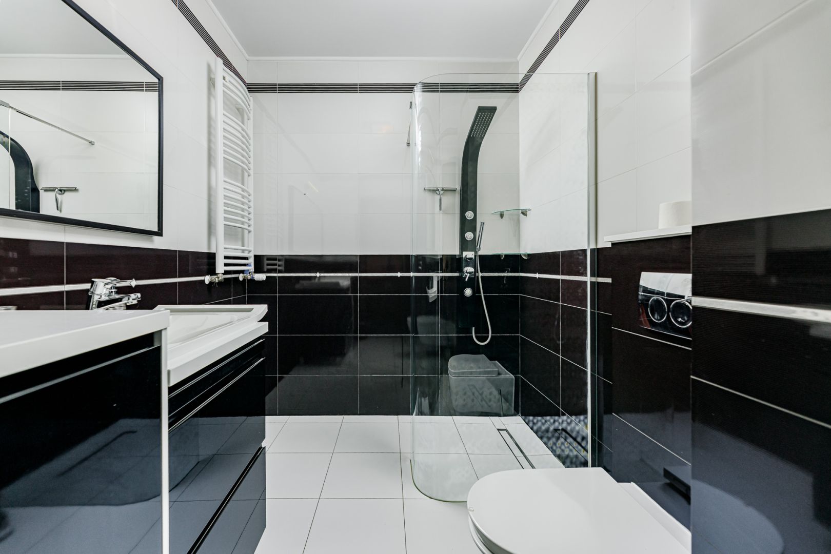 A large scheduled apartment of Promenady Wrocławskie - Квартира - Оренда - Wrocław, Psie Pole / Kleczków