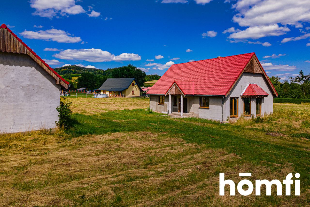 Dom i garaż w pięknym miejscu - Dom - Sprzedaż - Kamiennogórski, Kamienna Góra / Pisarzowice