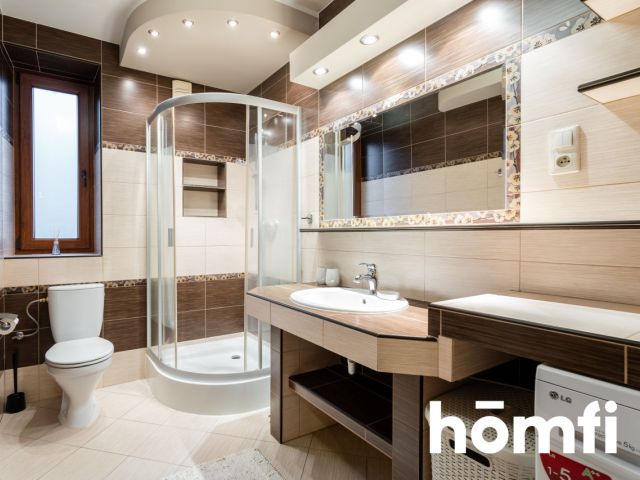 A spacious detached house in the Żabia Wola commune - Дім - Продаж - Grodziski, Żabia Wola / Józefina