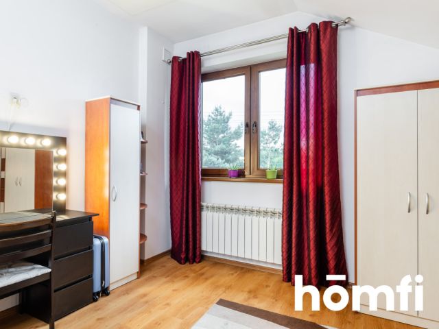 A spacious detached house in the Żabia Wola commune - Дім - Продаж - Grodziski, Żabia Wola / Józefina