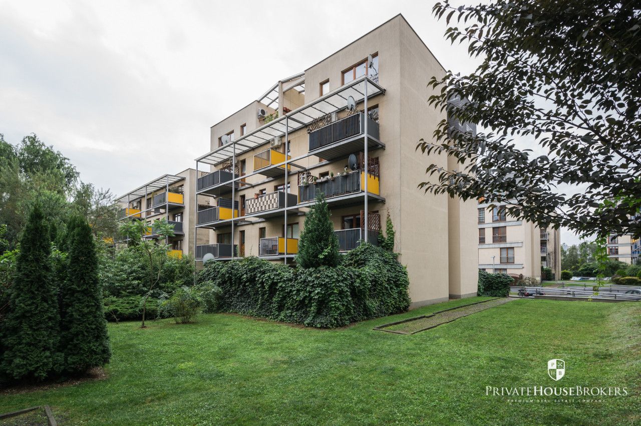 A spacious, three-room apartment at Mozarta Street - Apartment - Rent - Kraków, Krowodrza / Prądnik Biały