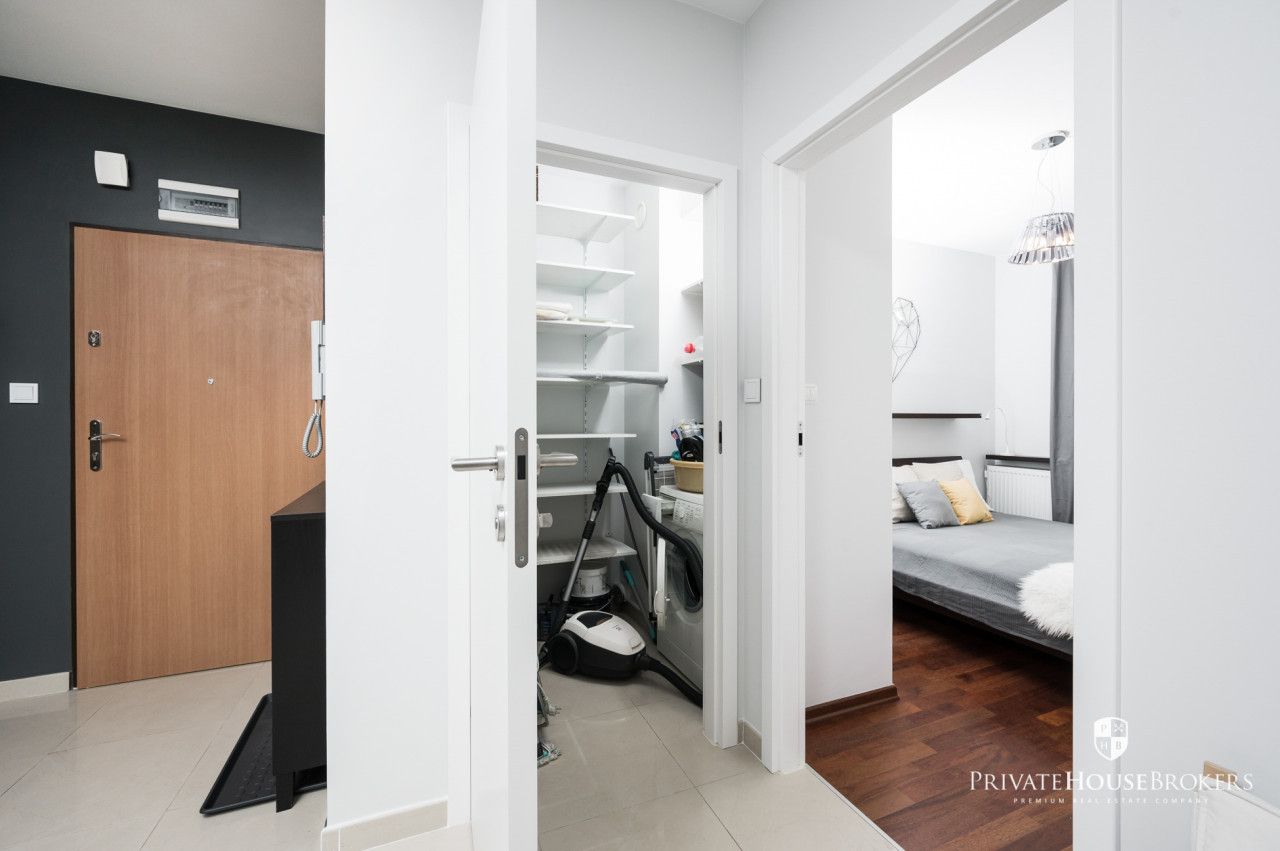 A spacious, three-room apartment at Mozarta Street - Apartment - Rent - Kraków, Krowodrza / Prądnik Biały