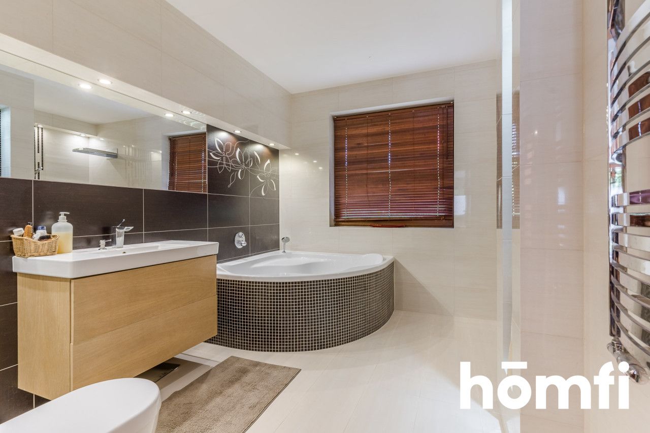 Unikatowy dom z dużym ogrodem i garażem - Straszyn - Dom - Sprzedaż - Gdański, Pruszcz Gdański / Straszyn