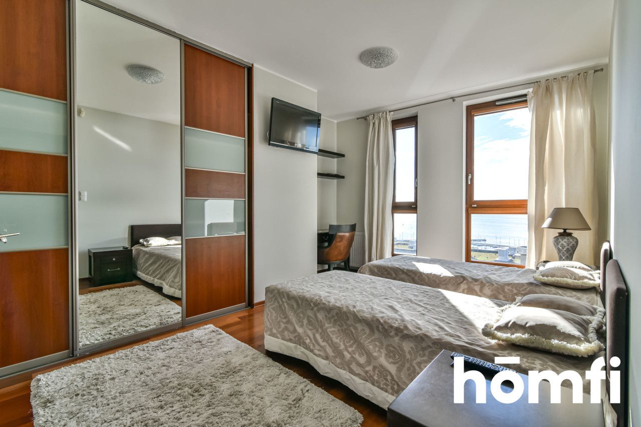 Fully furnished Sea Towers apartment with 2 rooms - Apartment - Rent - Gdynia, Śródmieście