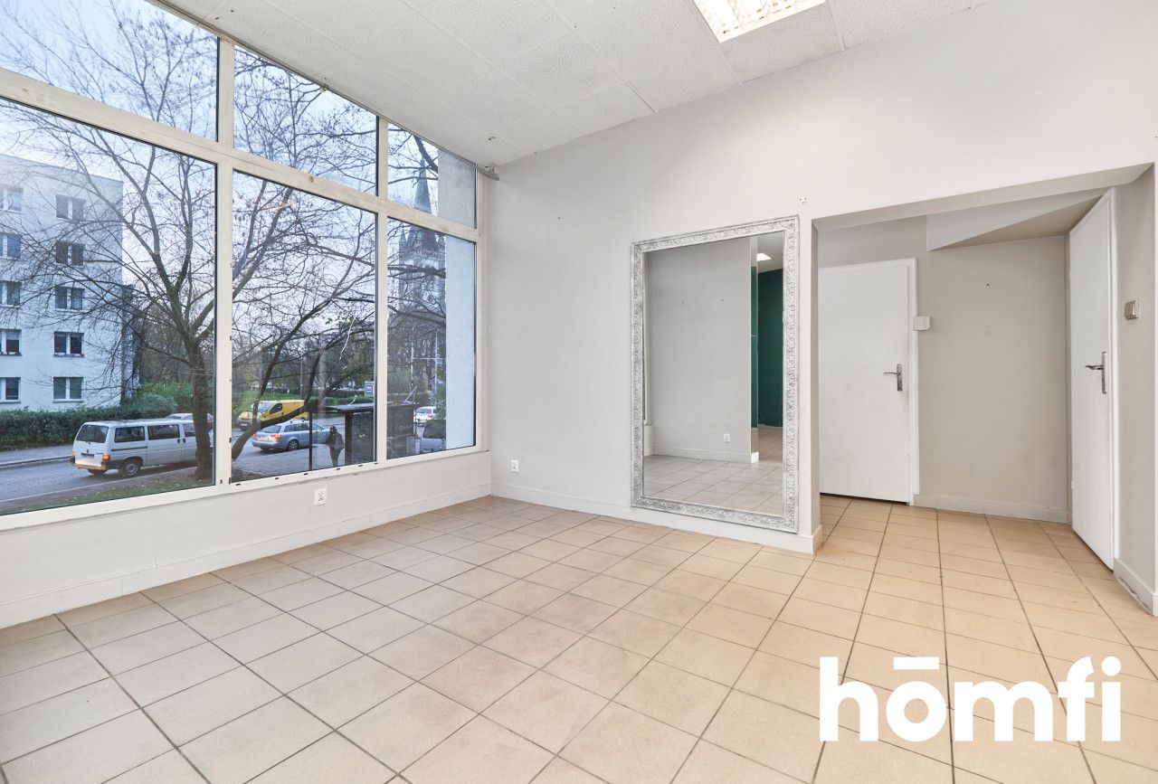 Na sprzedaż lokal 84 m2 z witryną / Krucza / Plac Powstańców Śląskich / Sky Tower - Lokal użytkowy - Sprzedaż - Wrocław, Krzyki