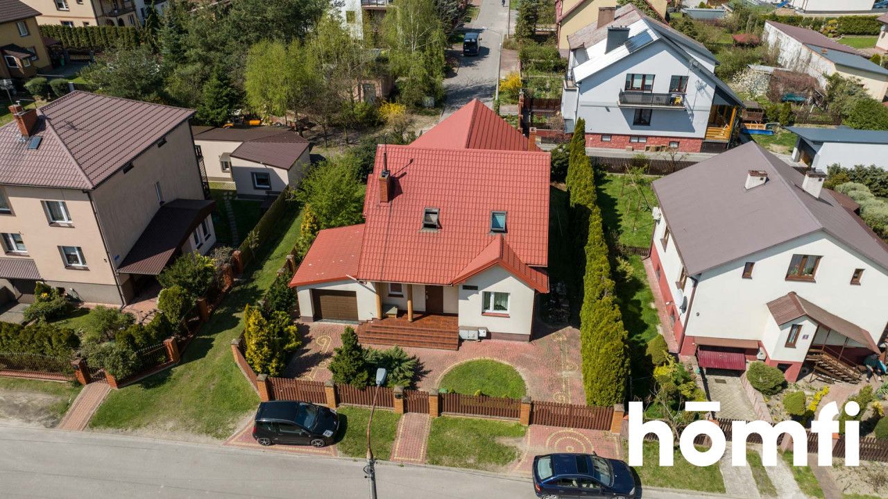 An interesting house in an intimate housing estate in Lipsko - House - Sale - Lipski, Lipsko