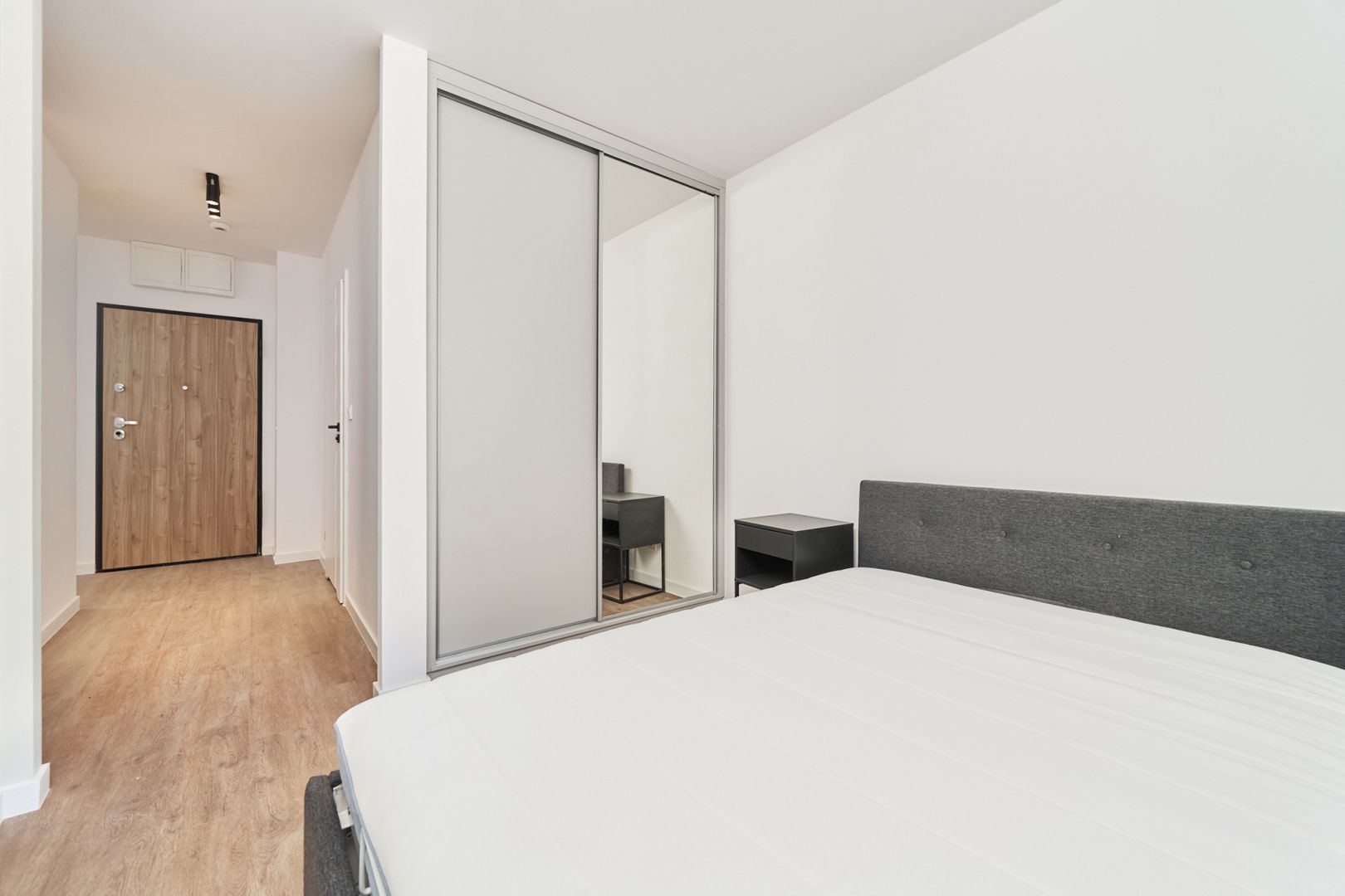 Dwupokojowe mieszkanie blisko centrum/ Długa - Mieszkanie - Wynajem - Wrocław, Stare Miasto / Szczepin