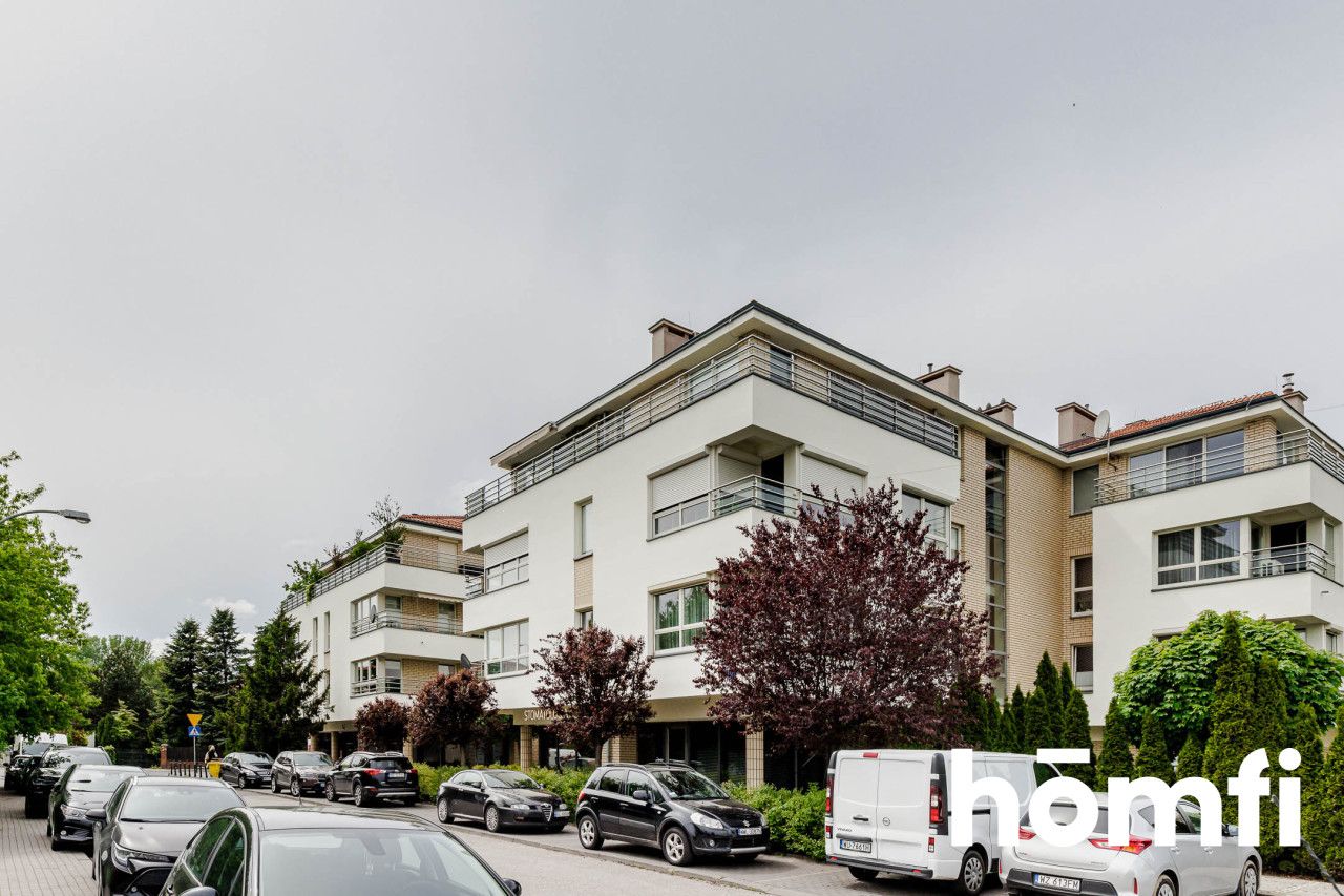 An apartment 175 sqm with a private garden and two parking slots located in Wilanów - Apartment - Sale - Warszawa, Wilanów / Zawady