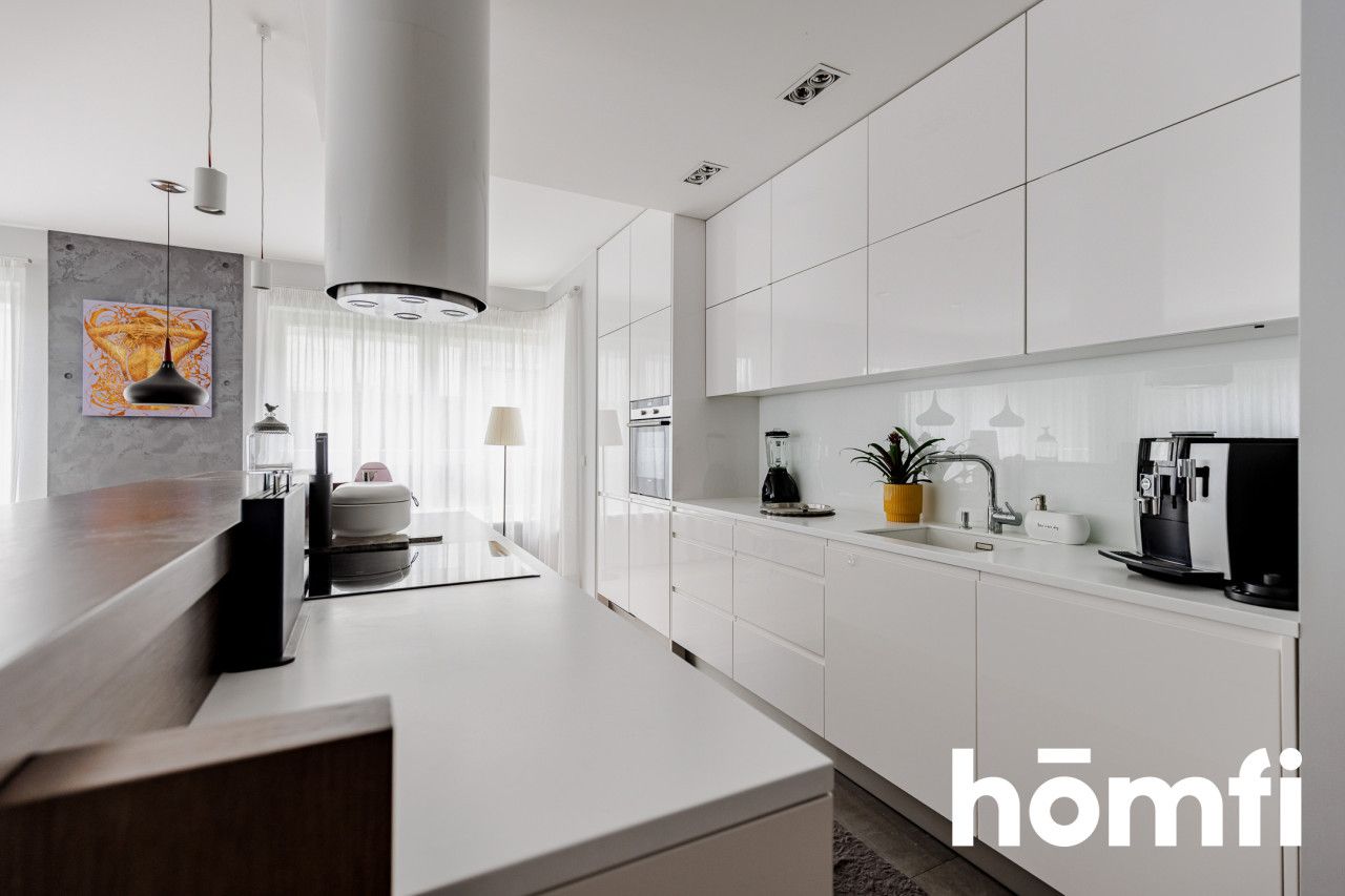 An apartment 175 sqm with a private garden and two parking slots located in Wilanów - Apartment - Sale - Warszawa, Wilanów / Zawady