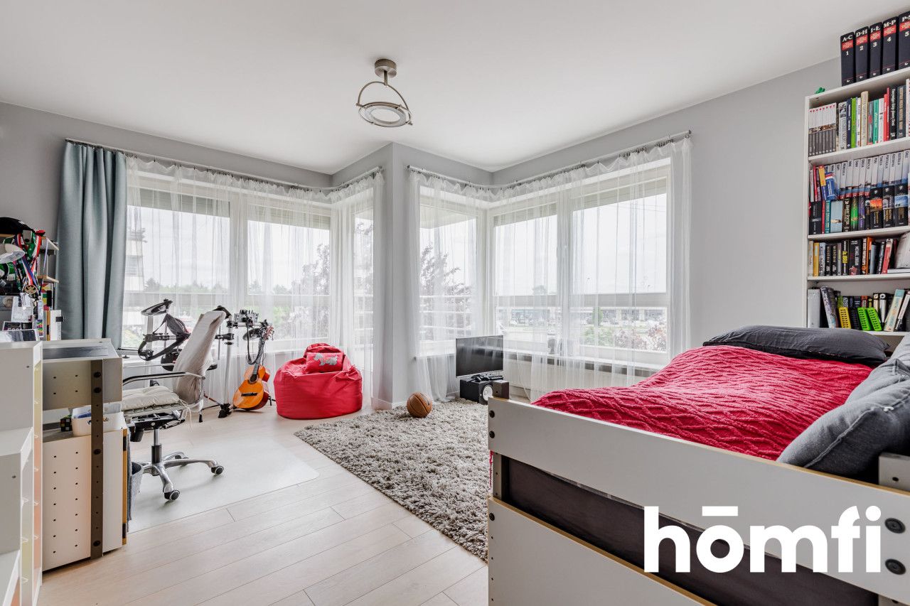 An apartment 175 sqm with a private garden and two parking slots located in Wilanów - Apartment - Sale - Warszawa, Wilanów / Zawady