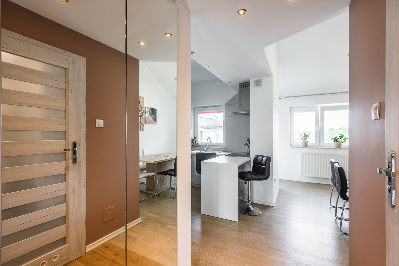 DO WYNAJĘCIA 3 POKOJOWE MIESZKANIE Z GARAŻEM - STRAŻACKA - Mieszkanie - Wynajem - Rzeszów, Drabinianka