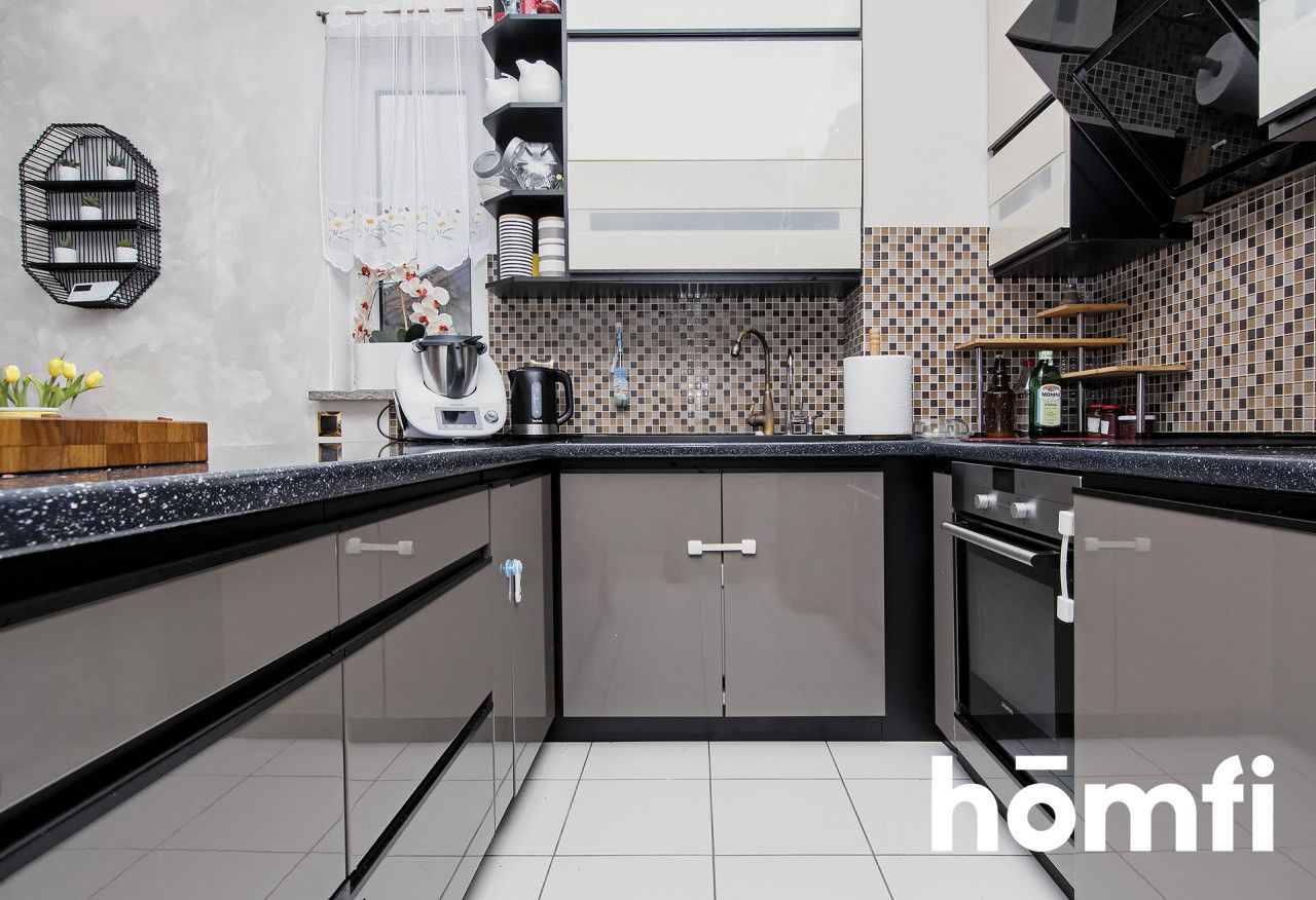 A spacious 4-room apartment with a balcony, a garage and a garden by the lake! - Apartment - Sale - Poznański, Mosina / Czapury