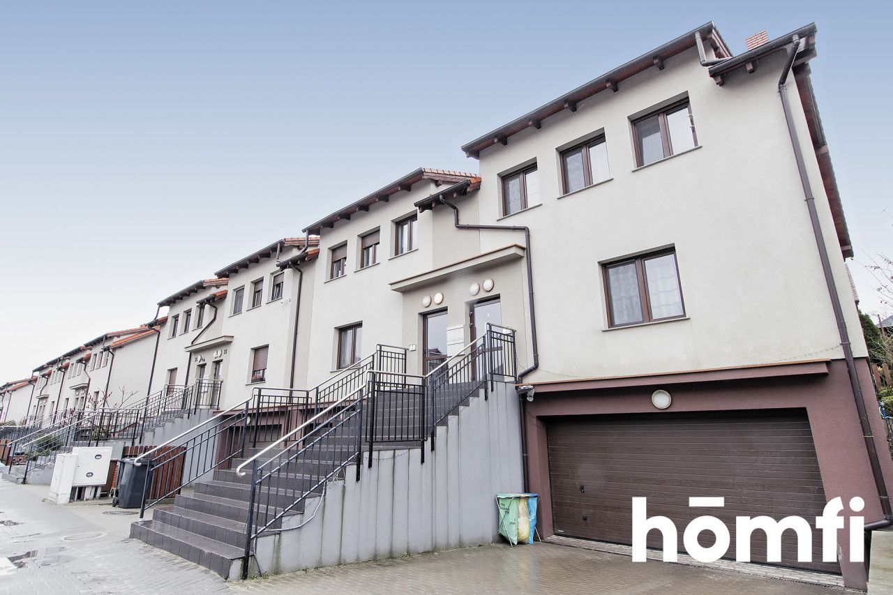 A spacious 4-room apartment with a balcony, a garage and a garden by the lake! - Apartment - Sale - Poznański, Mosina / Czapury