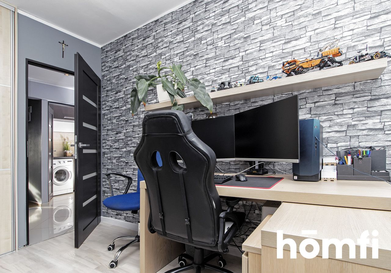 Spacious apartment in Os. Kosmonautów - Apartment - Sale - Poznań, Stare Miasto / Winogrady