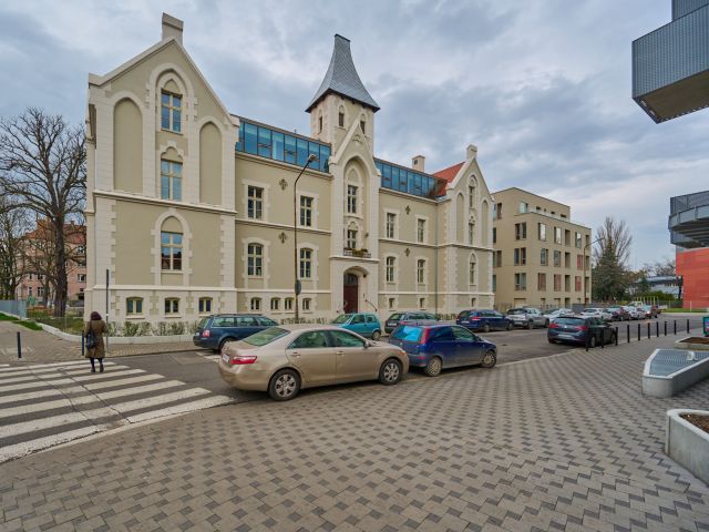 Studio apartment in Castle, Ogrody Graua - Apartment - Rent - Wrocław, Śródmieście / Plac Grunwaldzki