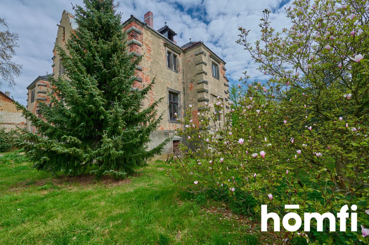 WYJĄTKOWY, RENESANSOWY DWÓR Z PARKIEM I STAWEM - Dom - Sprzedaż - Wrocławski, Długołęka / Zaprężyn