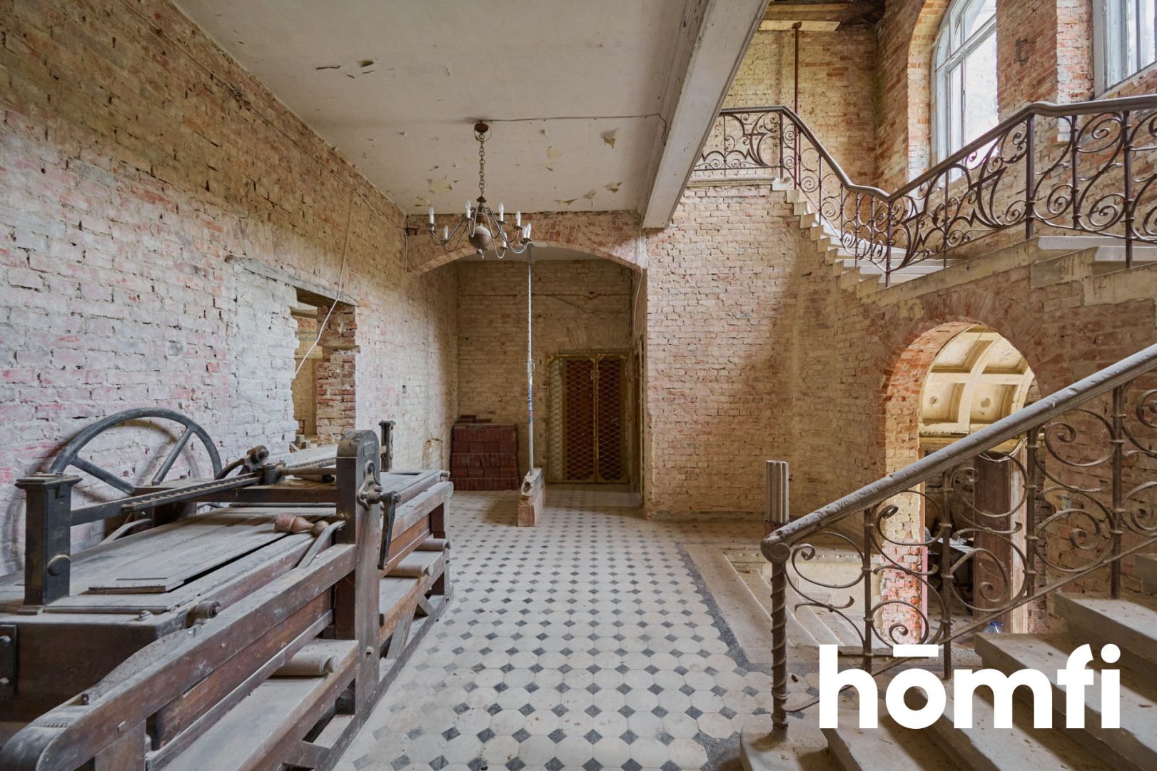 WYJĄTKOWY, RENESANSOWY DWÓR Z PARKIEM I STAWEM - Dom - Sprzedaż - Wrocławski, Długołęka / Zaprężyn