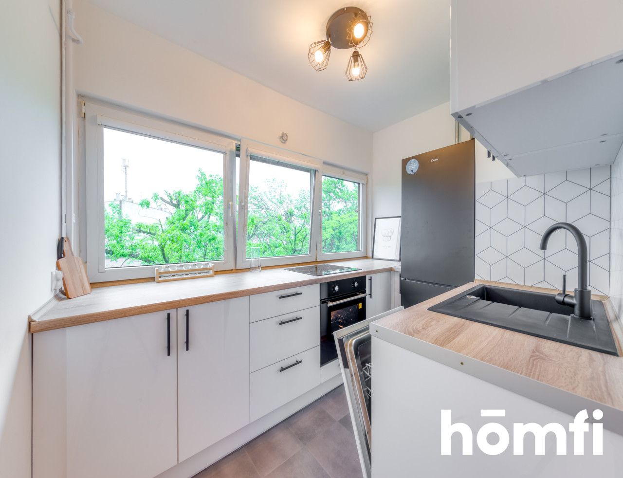 I newly renovated 2 rooms overlooking the greenery - Apartment - Sale - Łódź, Bałuty