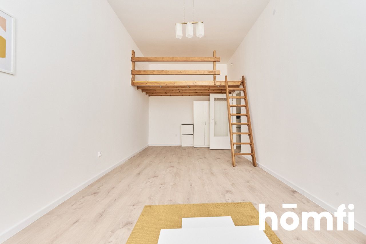 Duża kawalerka z osobną kuchnią i antresolą blisko Rynku - Mieszkanie - Wynajem - Wrocław, Stare Miasto