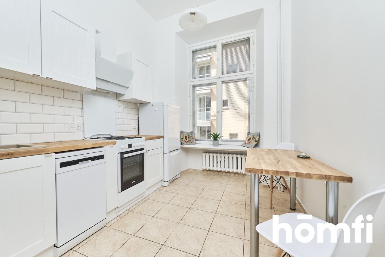 Duża kawalerka z osobną kuchnią i antresolą blisko Rynku - Mieszkanie - Wynajem - Wrocław, Stare Miasto