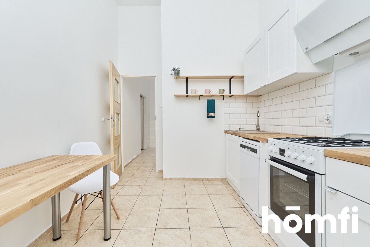 Duża kawalerka z osobną kuchnią i antresolą blisko Rynku - Mieszkanie - Wynajem - Wrocław, Stare Miasto