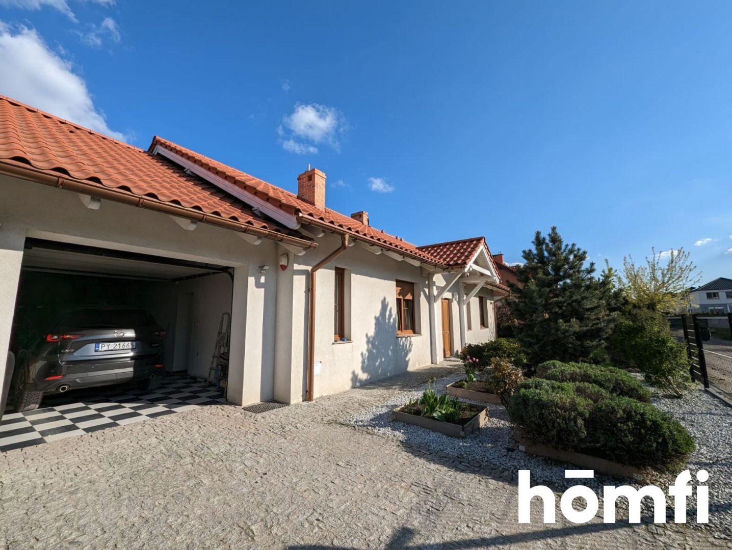 Na sprzedaż! Wyjątkowy dom z pięknym ogrodem i przestronną działką! - Dom - Sprzedaż - Poznański, Komorniki