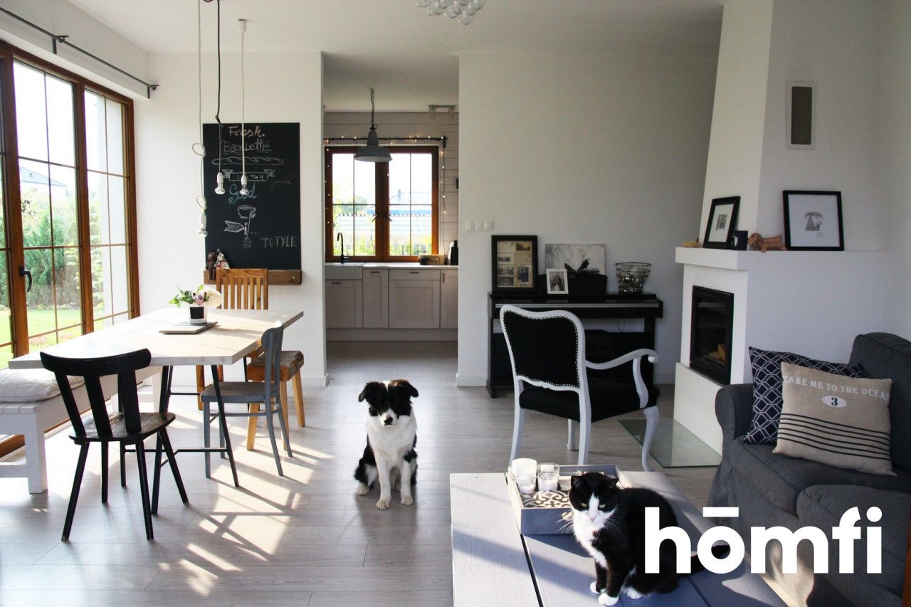 Na sprzedaż! Wyjątkowy dom z pięknym ogrodem i przestronną działką! - Dom - Sprzedaż - Poznański, Komorniki