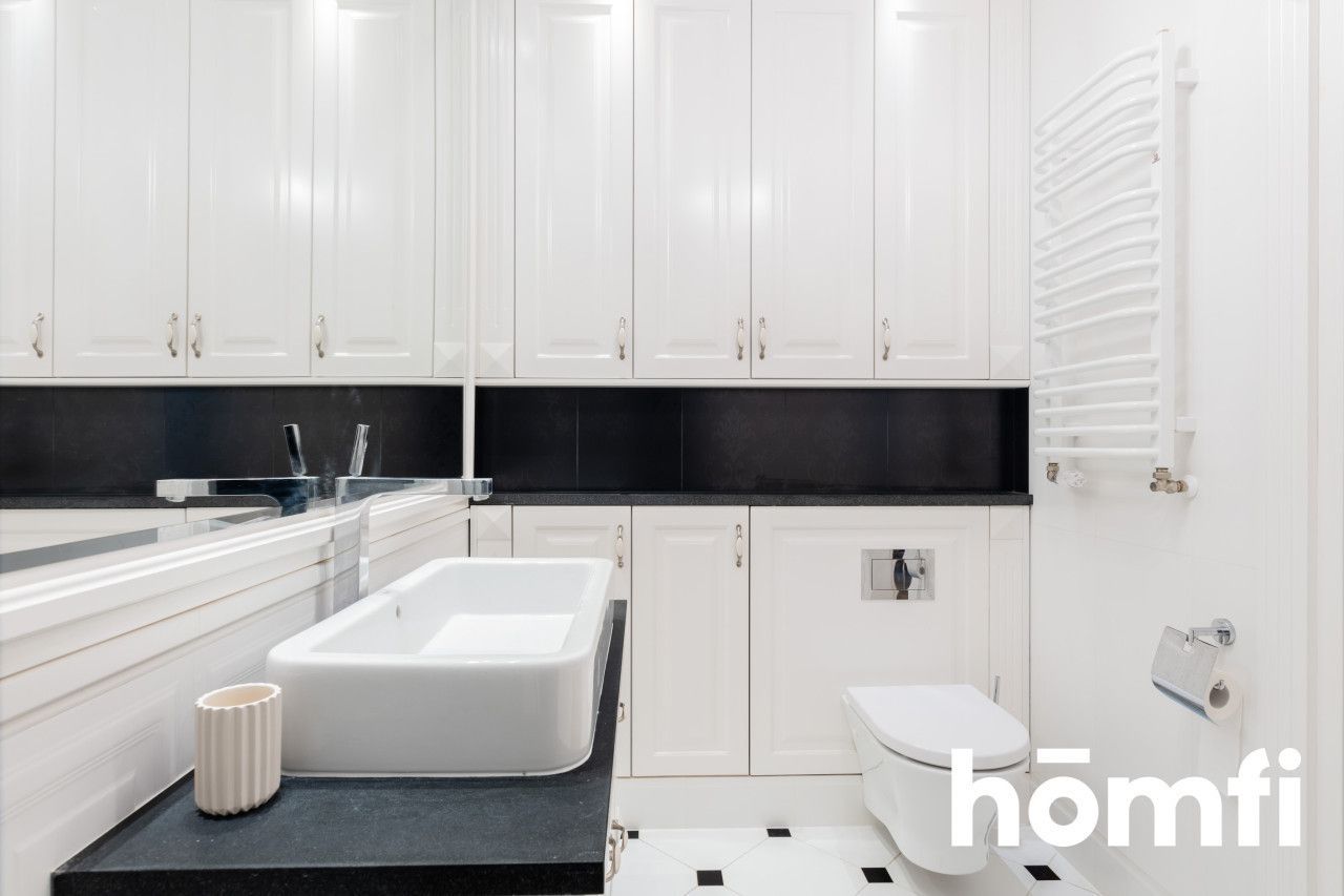 A unique apartment at Poznańska Street - Apartment - Rent - Warszawa, Śródmieście