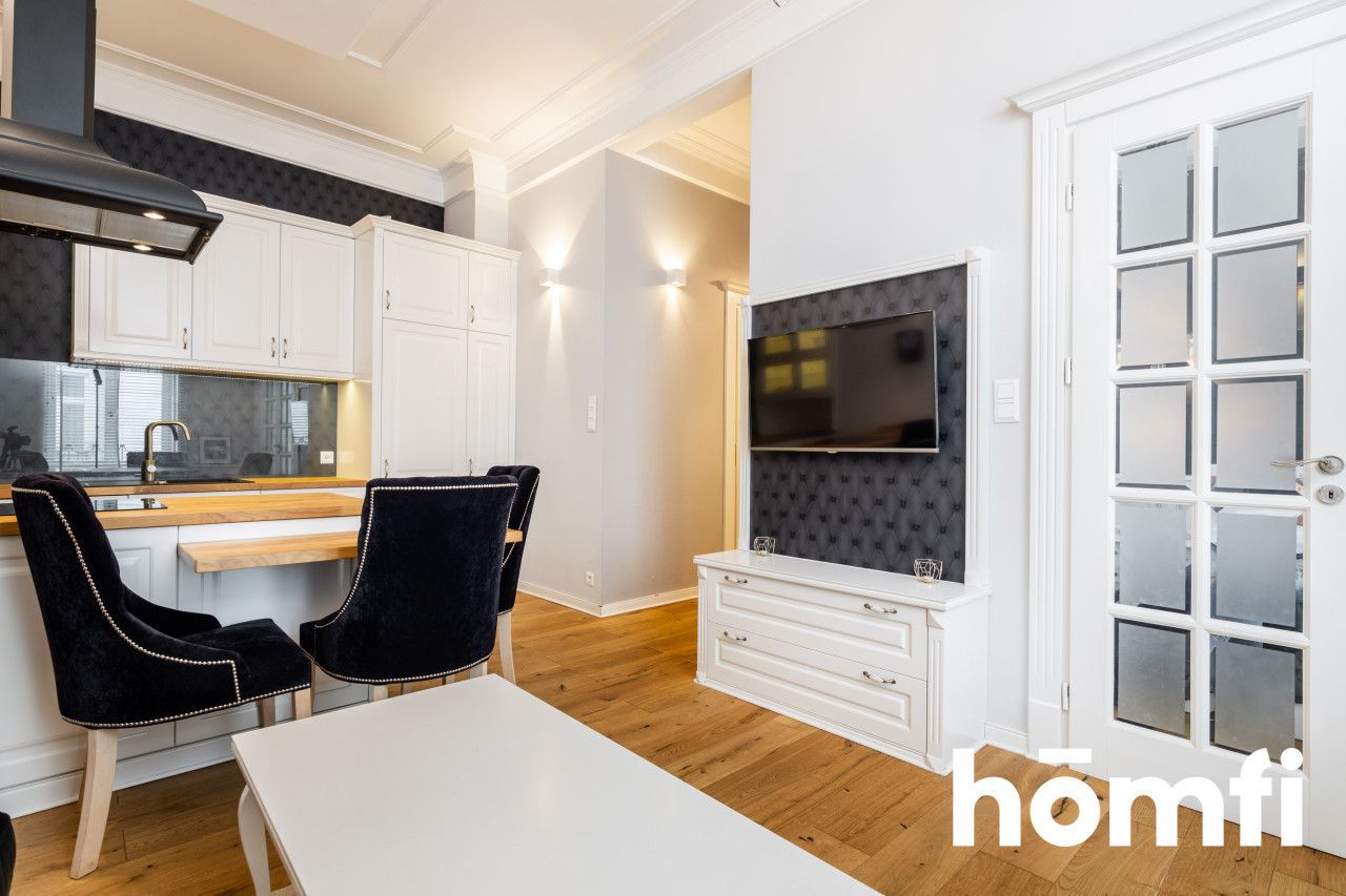 A unique apartment at Poznańska Street - Apartment - Rent - Warszawa, Śródmieście