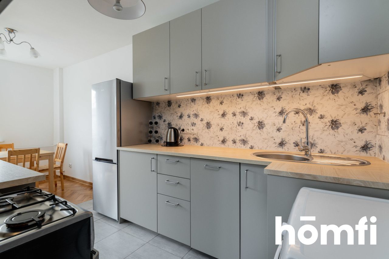 THREE-ROOM APARTMENT AT PLAC TRZECH KRZYŻY - Apartment - Rent - Warszawa, Śródmieście