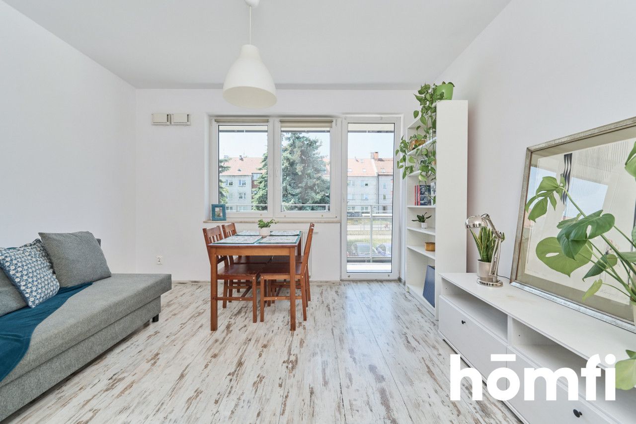 Distributed 2 rooms, separate kitchen and balcony - Apartment - Sale - Wrocław, Krzyki / Tarnogaj