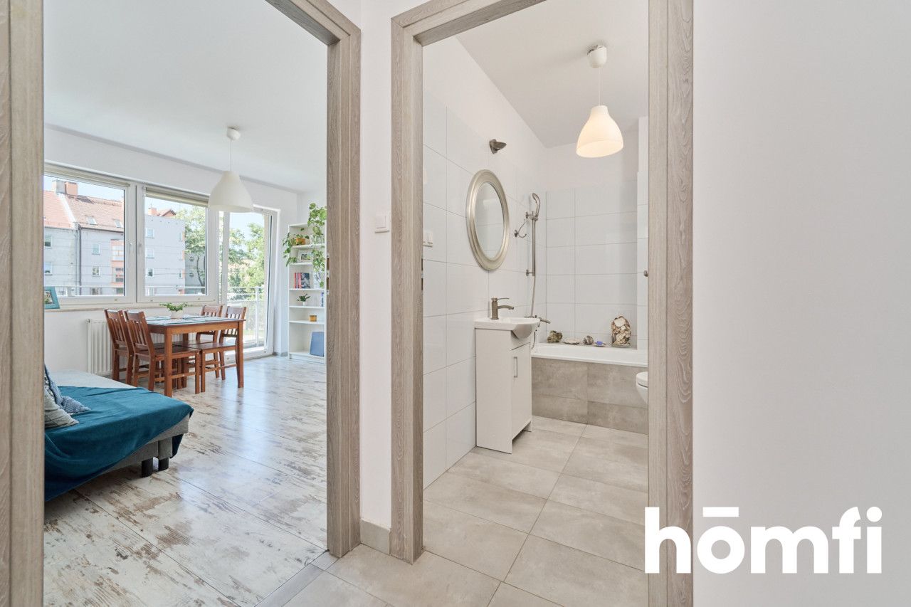 Distributed 2 rooms, separate kitchen and balcony - Apartment - Sale - Wrocław, Krzyki / Tarnogaj