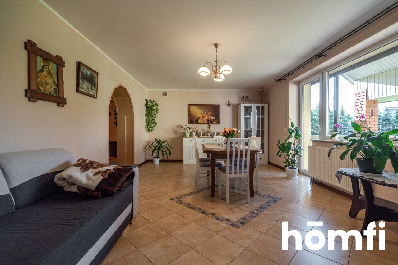 Atrakcyjny dom w Parznicach - Dom - Sprzedaż - Radomski, Kowala / Parznice