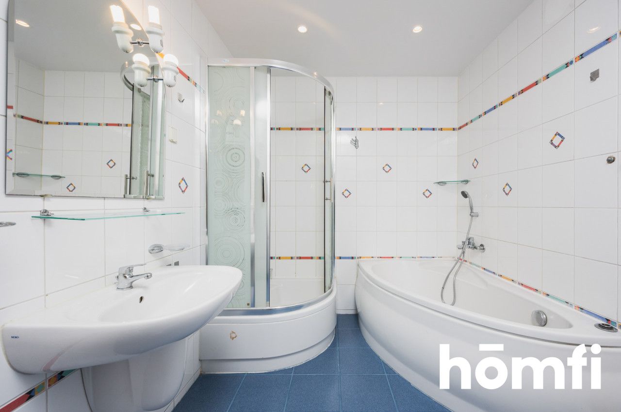 Dwa pokoje z oddzielną kuchnią, balkonem i piwnicą - Mieszkanie - Sprzedaż - Kraków, Podgórze / Kurdwanów