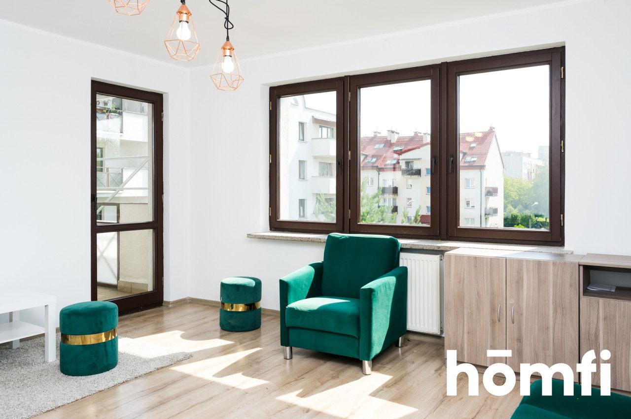 Dwa pokoje z oddzielną kuchnią, balkonem i piwnicą - Mieszkanie - Sprzedaż - Kraków, Podgórze / Kurdwanów