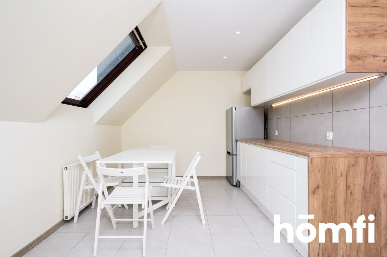 Dwa pokoje z oddzielną kuchnią, balkonem i piwnicą - Mieszkanie - Sprzedaż - Kraków, Podgórze / Kurdwanów